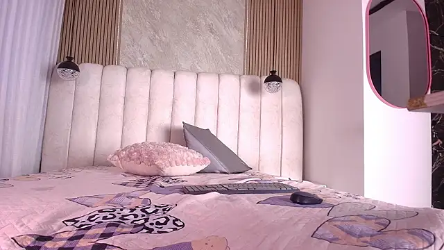 Snapshot of celeste_moonx chatting on 06-07-26, 11:58 celeste moonx online show from 06-07-26, 11:58
