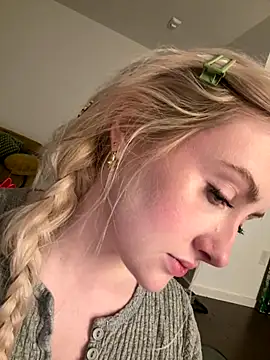 seeunexttuesday online show from 11-12-25, 03:40