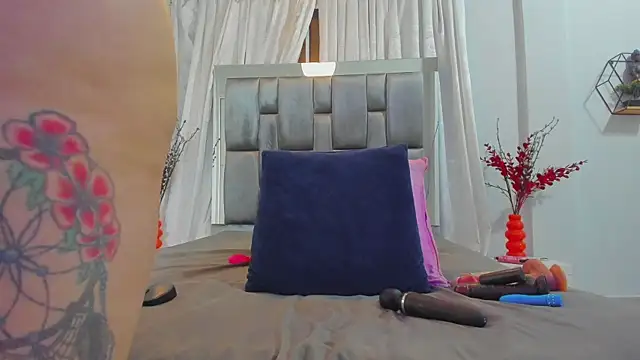 milfhorny 69 online show from 01-17-26, 11:37