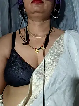 Snapshot of sesiteluguammayi chatting on 05-24-26, 04:01 sesiteluguammayi online show from 05-24-26, 04:01