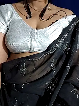 Snapshot of sesiteluguammayi chatting on 06-13-26, 02:37 sesiteluguammayi online show from 06-13-26, 02:37