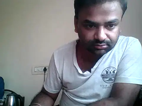 sree4143 online show from 10-15-25, 08:58