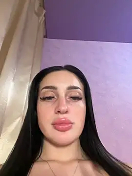 Snapshot of Soft_Pleasure chatting on 12-05-25, 04:58 Soft Pleasure online show from 12-05-25, 04:58