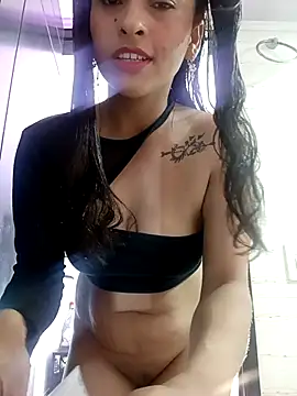 Fox Roxxan online show from 11-10-25, 01:15