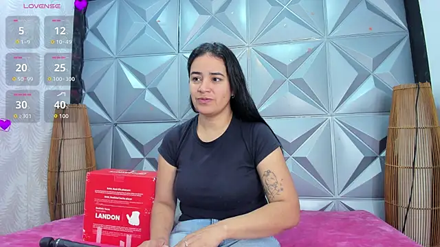 Snapshot of GreciaFox1 chatting on 11-19-25, 11:43 GreciaFox1 online show from 11-19-25, 11:43