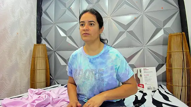 Snapshot of GreciaFox1 chatting on 12-01-25, 11:26 GreciaFox1 online show from 12-01-25, 11:26