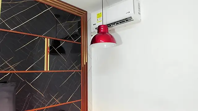 HannyThompson online show from 04-26-26, 12:47