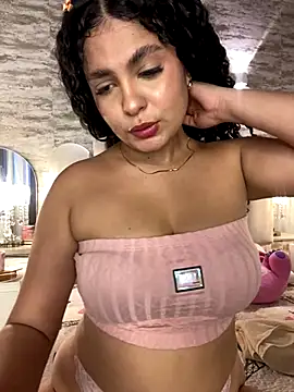 Snapshot of Yassy_vazquez chatting on 09-21-25, 07:48 Yassy vazquez online show from 09-21-25, 07:48