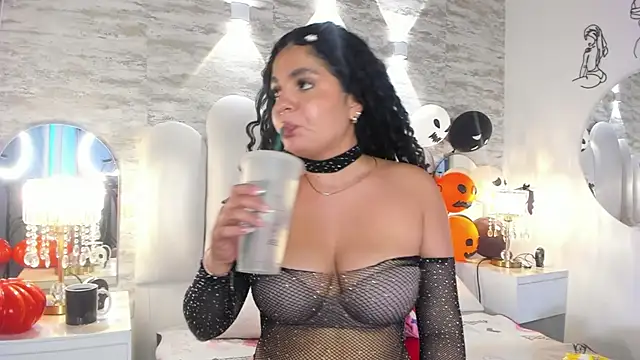 Snapshot of Yassy_vazquez chatting on 10-09-25, 07:34 Yassy vazquez online show from 10-09-25, 07:34