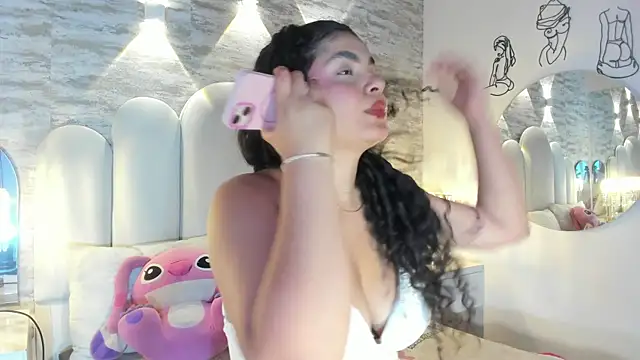 Snapshot of Yassy_vazquez chatting on 11-20-25, 07:35 Yassy vazquez online show from 11-20-25, 07:35