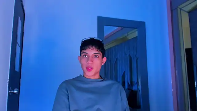 Sebax Young online show from 04-13-26, 08:47