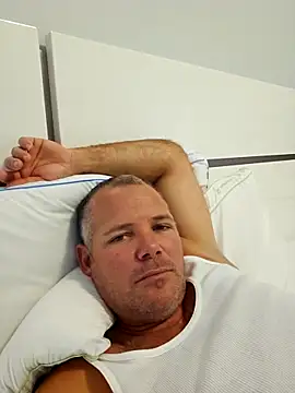 Snapshot of cubanitofeliz40 chatting on 11-30-25, 05:06 cubanitofeliz40 online show from 11-30-25, 05:06