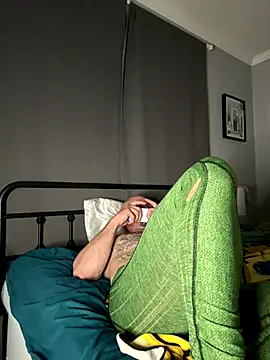 Snapshot of TheGrudge206 chatting on 10-04-25, 11:19 TheGrudge206 online show from 10-04-25, 11:19