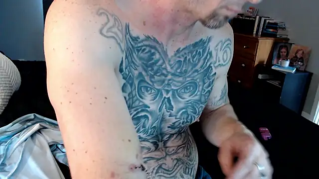 Snapshot of TheGrudge206 chatting on 01-17-26, 08:23 TheGrudge206 online show from 01-17-26, 08:23