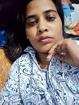 Snapshot of cute_radhikaa chatting on 05-25-26, 11:16 cute radhikaa online show from 05-25-26, 11:16