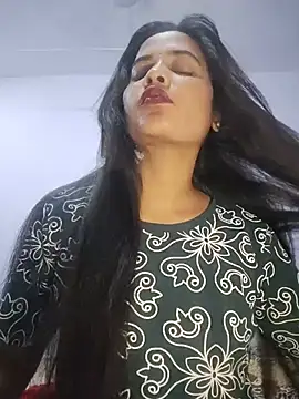 Snapshot of cute_radhikaa chatting on 05-31-26, 07:04 cute radhikaa online show from 05-31-26, 07:04