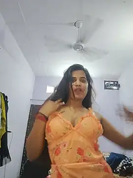 Snapshot of cute_radhikaa chatting on 07-13-26, 04:59 cute radhikaa online show from 07-13-26, 04:59