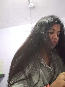 Snapshot of cute_radhikaa chatting on 07-17-26, 10:55 cute radhikaa online show from 07-17-26, 10:55