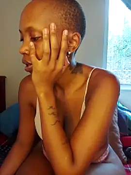 Snapshot of SeffieLucy chatting on 03-16-26, 07:23 SeffieLucy online show from 03-16-26, 07:23