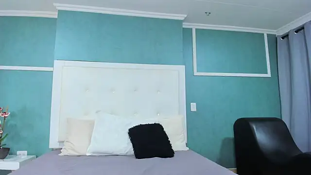 ania gomez online show from 09-29-25, 10:03