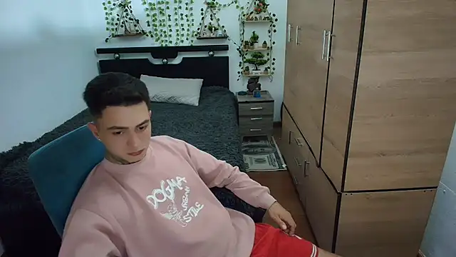 santii ss online show from 04-16-26, 12:22