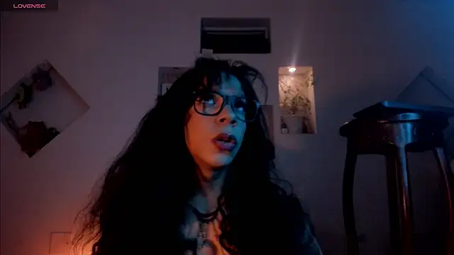 Snapshot of Chloe_cooperr chatting on 10-26-25, 09:04 Chloe cooperr online show from 10-26-25, 09:04