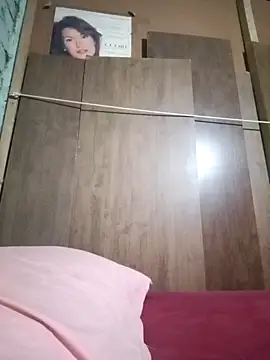 Snapshot of LecheDeSoya666 chatting on 09-18-25, 06:04 LecheDeSoya666 online show from 09-18-25, 06:04