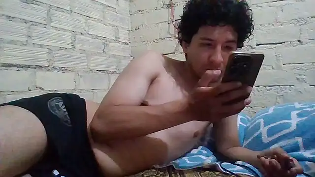 LecheDeSoya666 online show from 01-16-26, 08:46