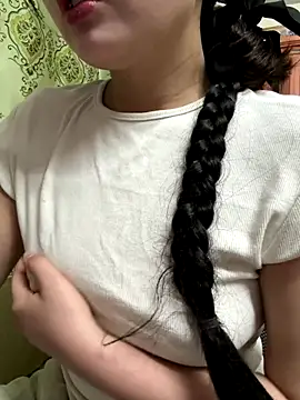 LinYi Office online show from 12-15-25, 01:10