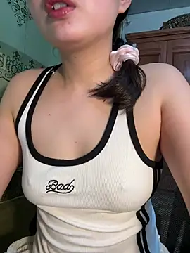Snapshot of LinYi_Office chatting on 05-08-26, 03:45 LinYi Office online show from 05-08-26, 03:45