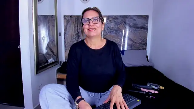 Agatha Pleasure online show from 05-14-26, 12:12