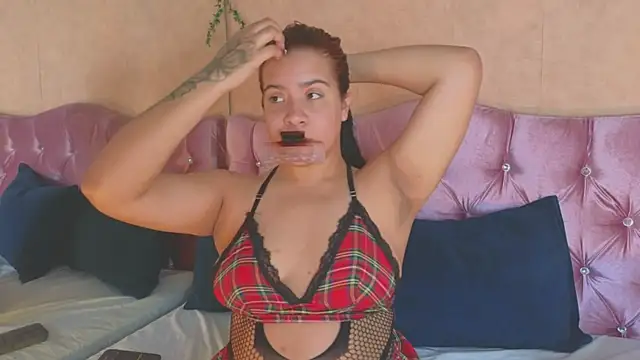 KARINAJTORRES online show from 01-12-26, 09:20