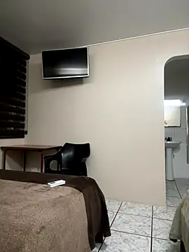 Snapshot of franciscommx chatting on 10-29-25, 02:14 franciscommx online show from 10-29-25, 02:14