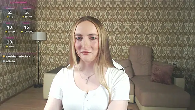 Vi Luxy online show from 04-25-26, 02:03