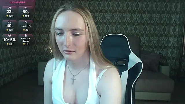 Vi Luxy online show from 04-26-26, 01:47