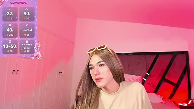 MarilynDupont online show from 09-21-25, 04:14