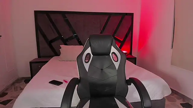 MarilynDupont online show from 09-26-25, 05:11