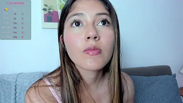 Snapshot of amy_innocent_1 chatting on 11-27-25, 08:00 amy innocent 1 online show from 11-27-25, 08:00