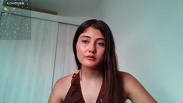 Snapshot of amy_innocent_1 chatting on 06-17-26, 09:38 amy innocent 1 online show from 06-17-26, 09:38
