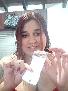 Snapshot of natylunares chatting on 09-16-25, 04:46 natylunares online show from 09-16-25, 04:46