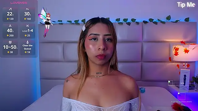 laila stilwiills online show from 11-07-25, 10:54