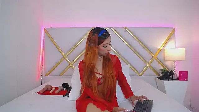 laila stilwiills online show from 05-21-26, 06:31