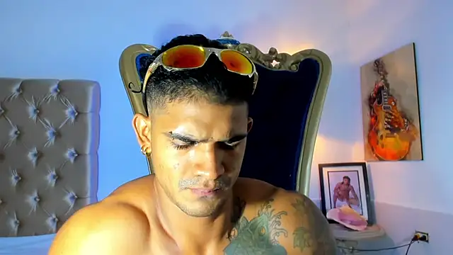 Snapshot of antonio__444 chatting on 04-29-26, 06:58 antonio 444 online show from 04-29-26, 06:58