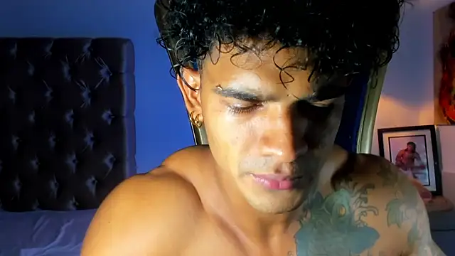 Snapshot of antonio__444 chatting on 05-07-26, 12:27 antonio 444 online show from 05-07-26, 12:27