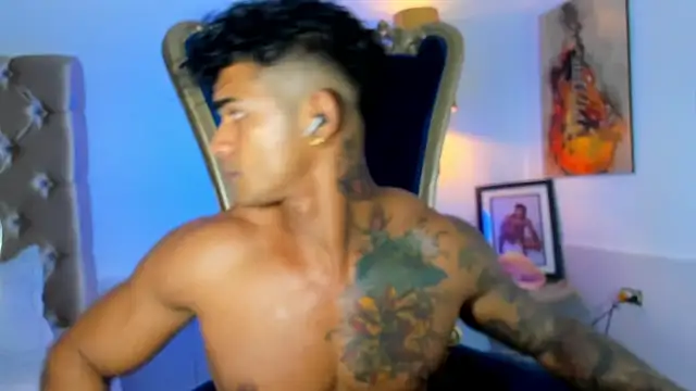 Snapshot of antonio__444 chatting on 05-16-26, 07:23 antonio 444 online show from 05-16-26, 07:23