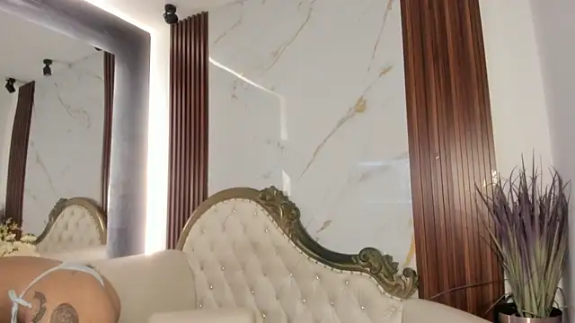 CoralieBronson online show from 09-19-25, 08:09