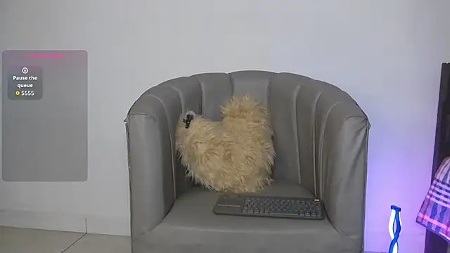 CoralieBronson online show from 02-20-26, 01:13