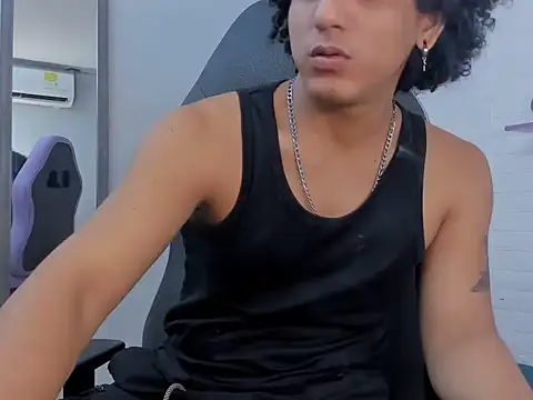 Snapshot of Xfire_boy69 chatting on 09-16-25, 09:05 Xfire boy69 online show from 09-16-25, 09:05