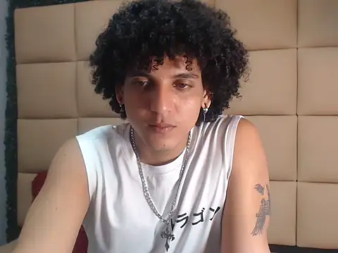 Snapshot of Xfire_boy69 chatting on 10-06-25, 03:09 Xfire boy69 online show from 10-06-25, 03:09