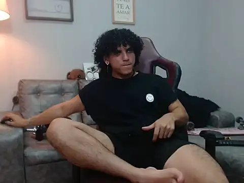 Snapshot of Xfire_boy69 chatting on 11-06-25, 06:31 Xfire boy69 online show from 11-06-25, 06:31